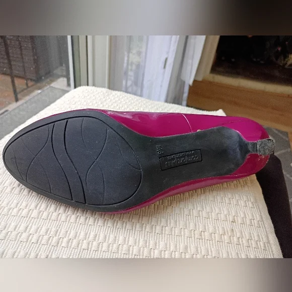 Comfort Plus slipon Heels Size 9.5 Elegant Magenta.Very Good Condition. - Picture 7 of 8